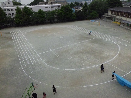 運動会 校庭ライン引き 5 27 土 は 運動会 稲城第三小学校